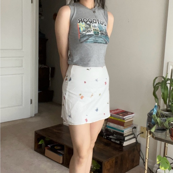 SOLD NWNT white linen blend butterfly mini skirt - Picture 3 of 6